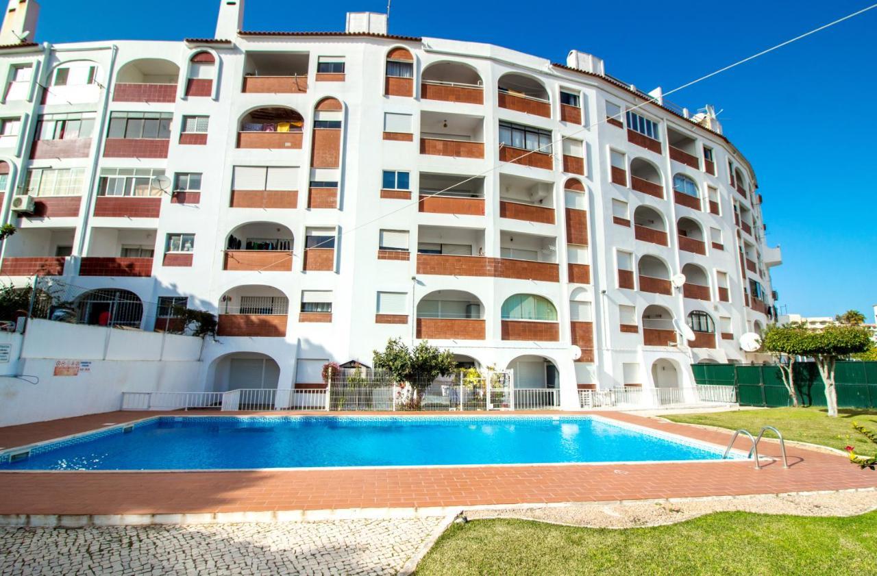 Ocean View Apartment - Pool And Sea View & Albufeira Center Esterno foto